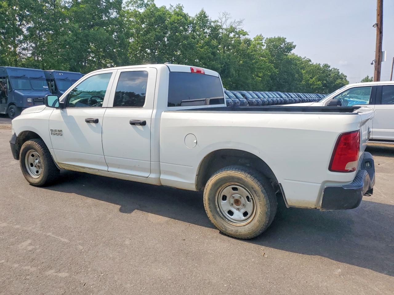 2018 RAM 1500 ST — снимка 2