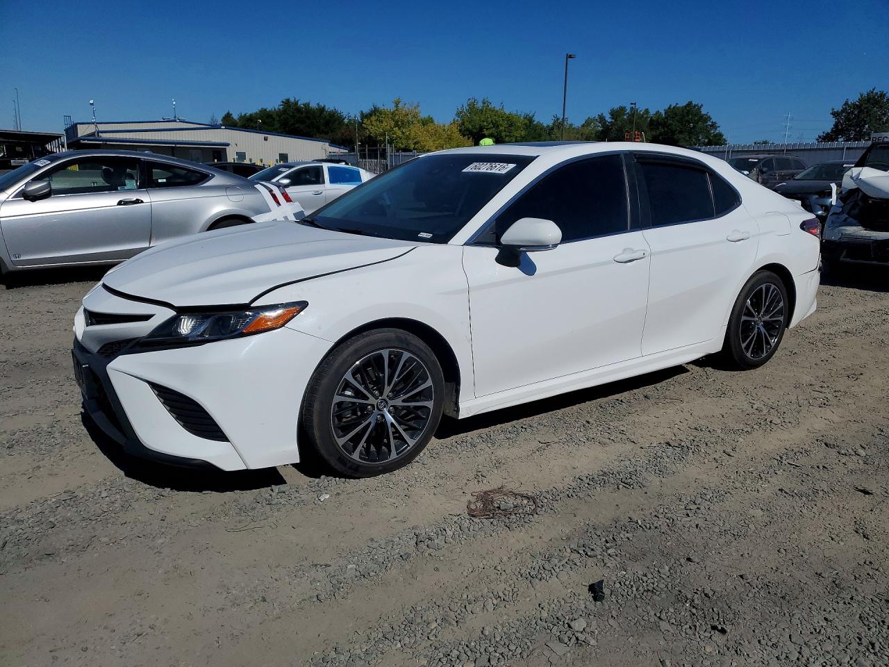 2019 TOYOTA CAMRY HYBRID SE