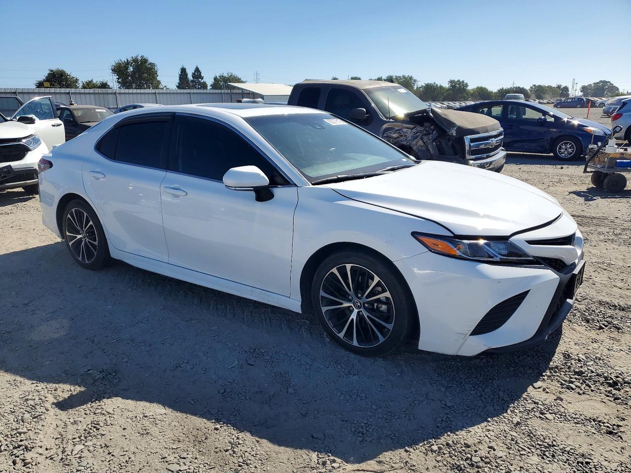 2019 TOYOTA CAMRY HYBRID SE — снимка 4