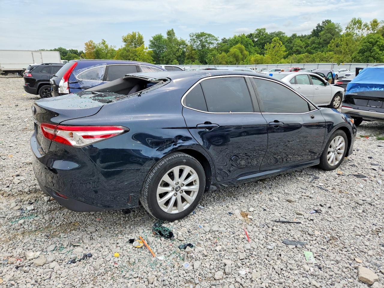 2018 TOYOTA CAMRY LE — снимка 3