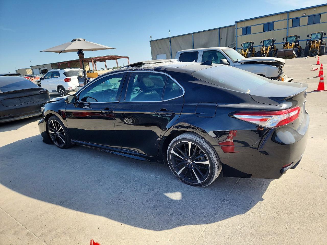 2019 TOYOTA CAMRY XSE — снимка 2