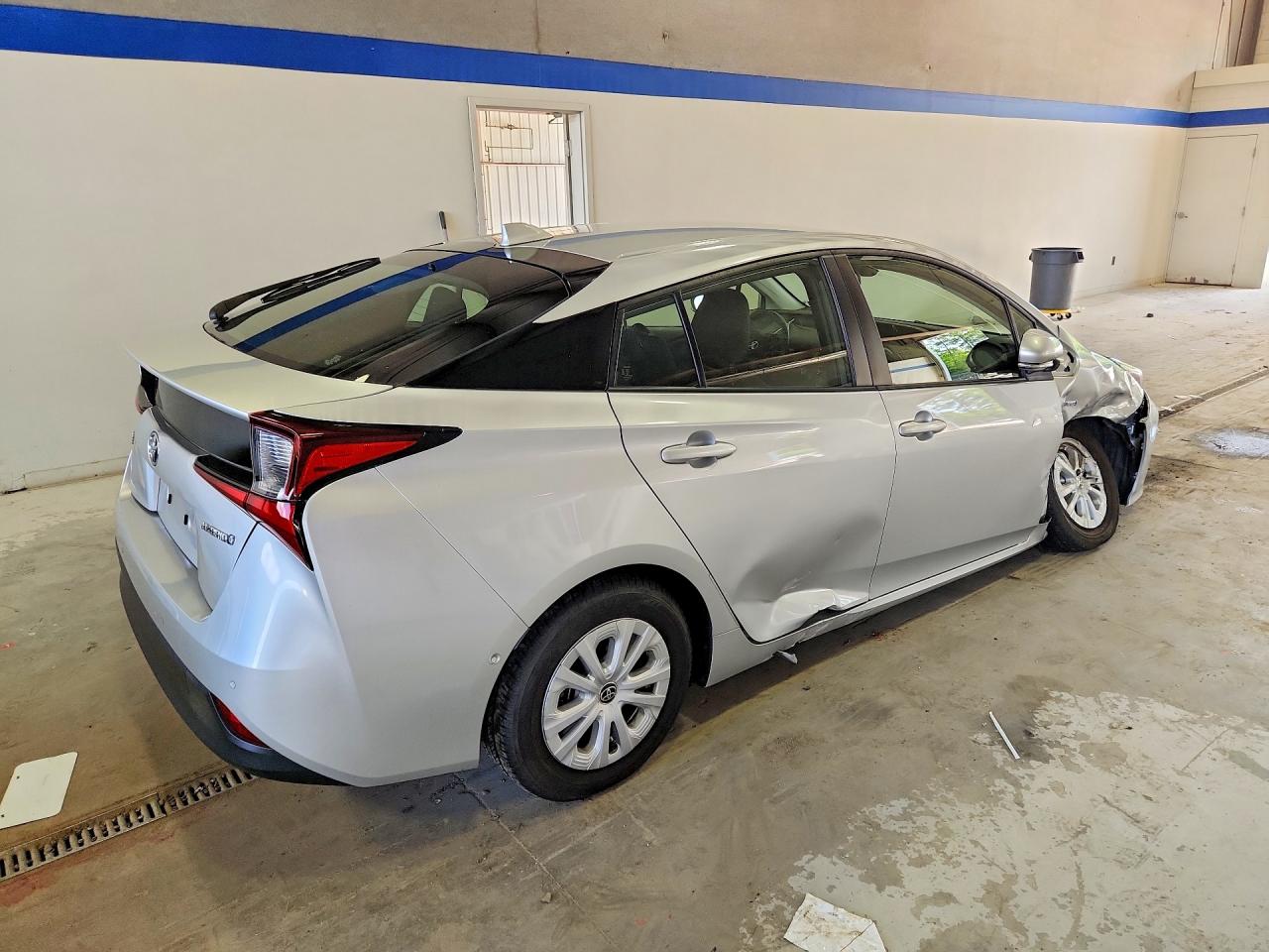 2021 TOYOTA PRIUS LE — снимка 3