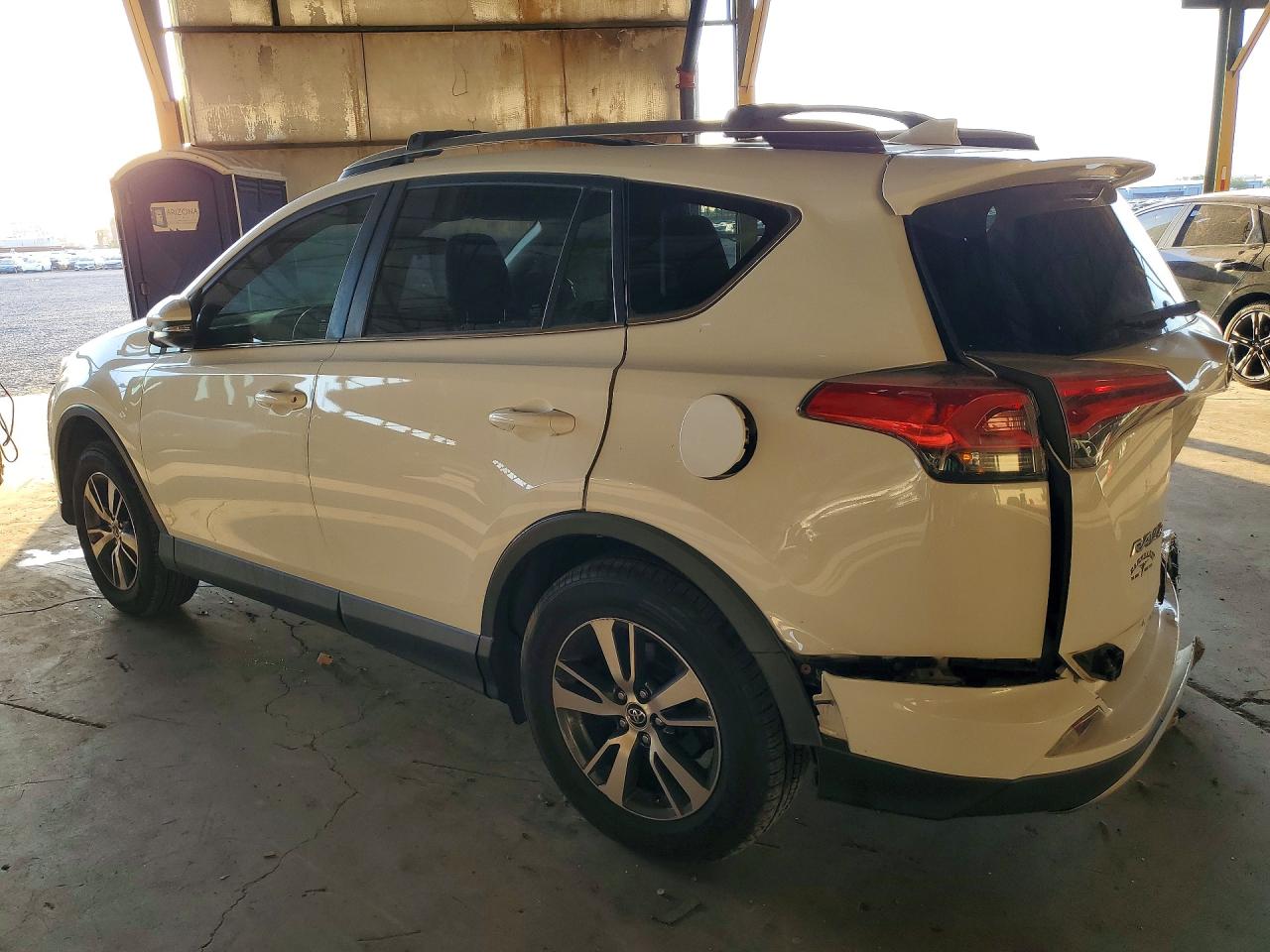2017 TOYOTA RAV4 XLE — снимка 2