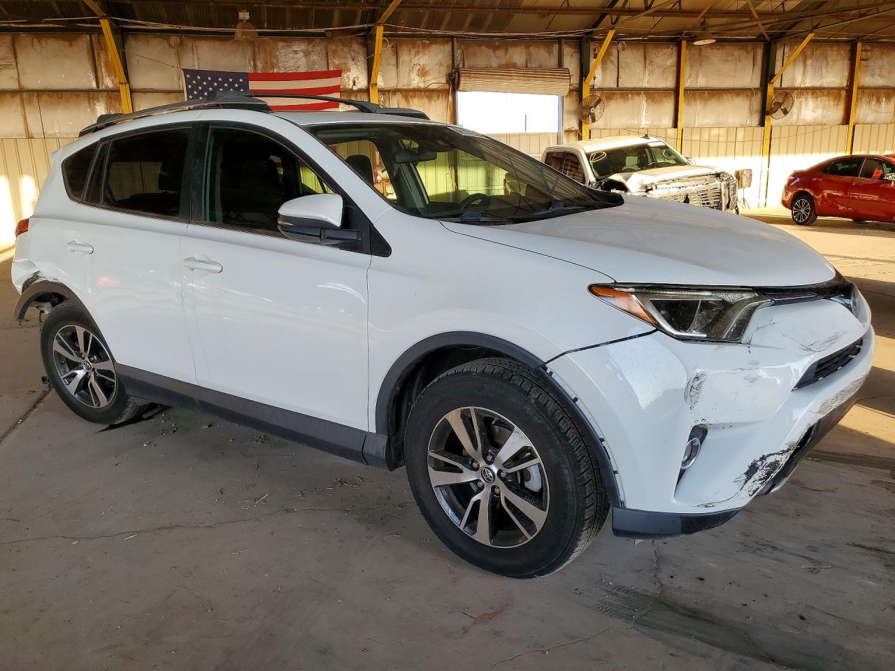 2017 TOYOTA RAV4 XLE — снимка 4