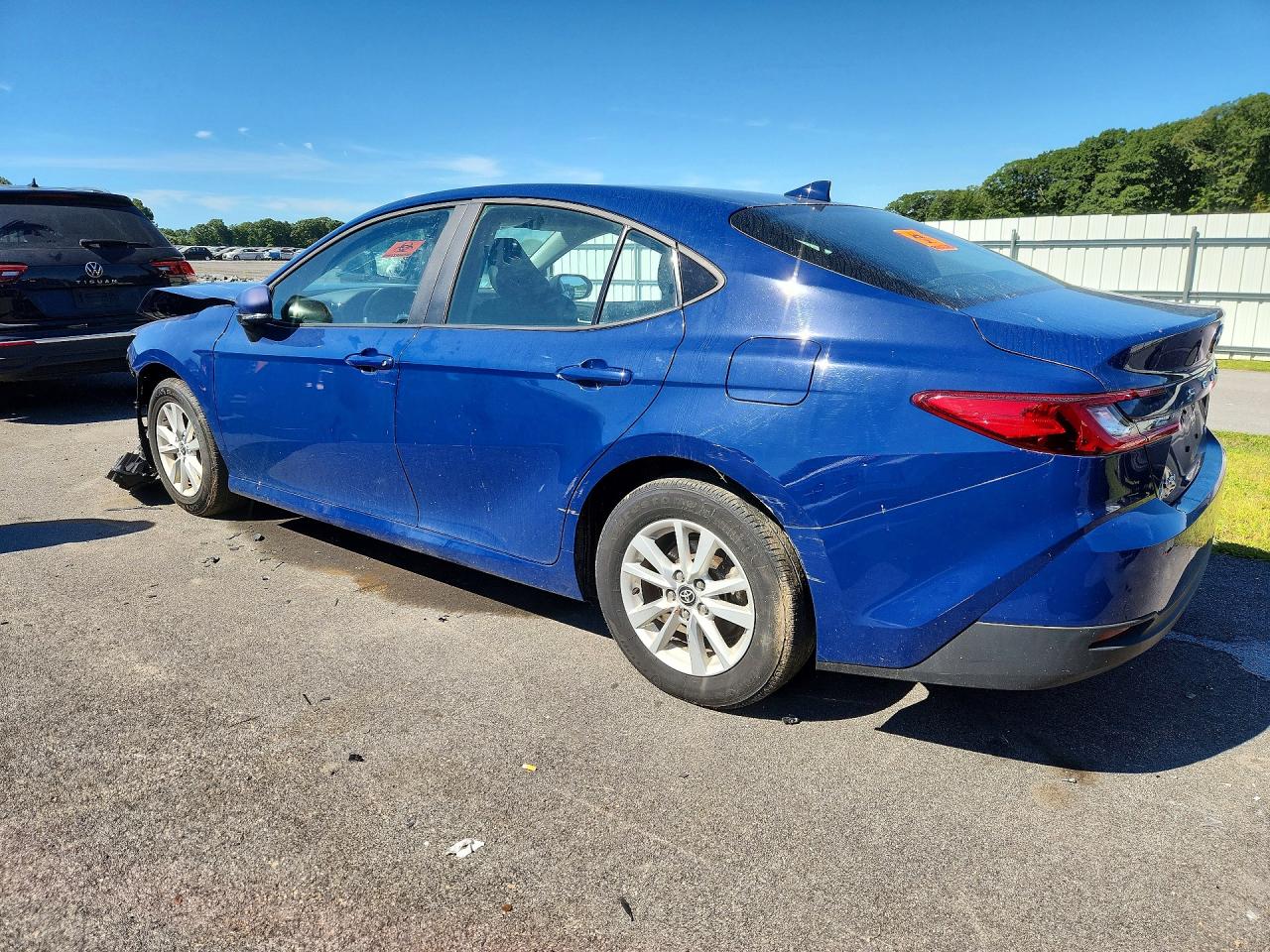 2025 TOYOTA CAMRY LE — снимка 2