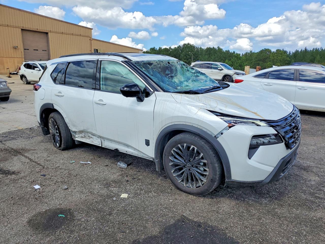 2026 NISSAN ROGUE DARK ARMOR — снимка 4