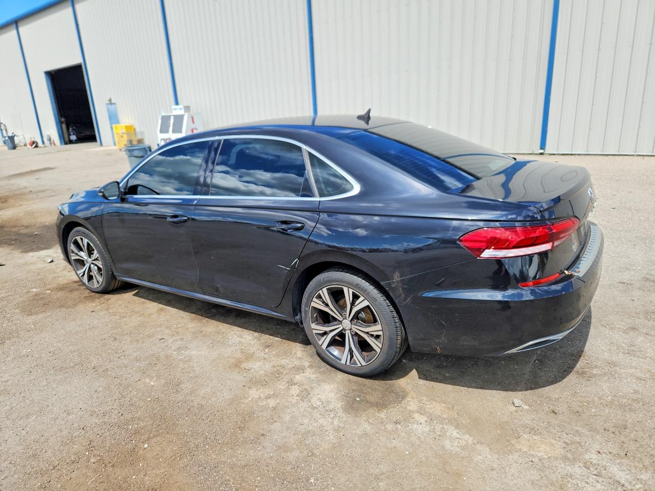2022 VOLKSWAGEN PASSAT SE — снимка 2