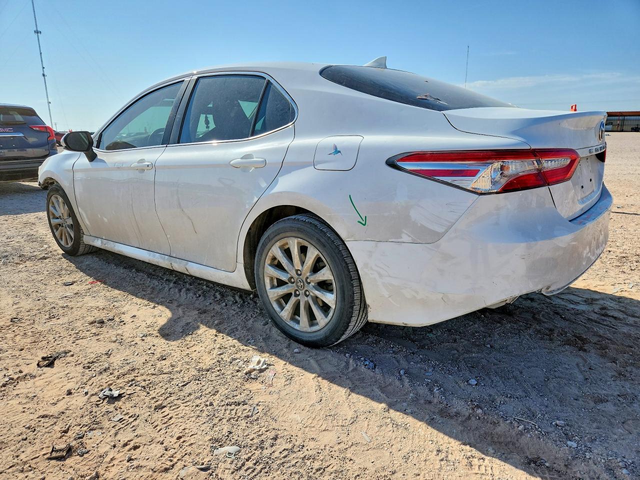2020 TOYOTA CAMRY LE — снимка 2