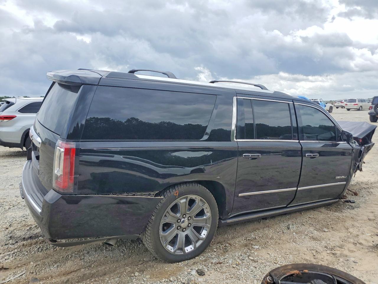 2016 GMC YUKON XL DENALI — снимка 3