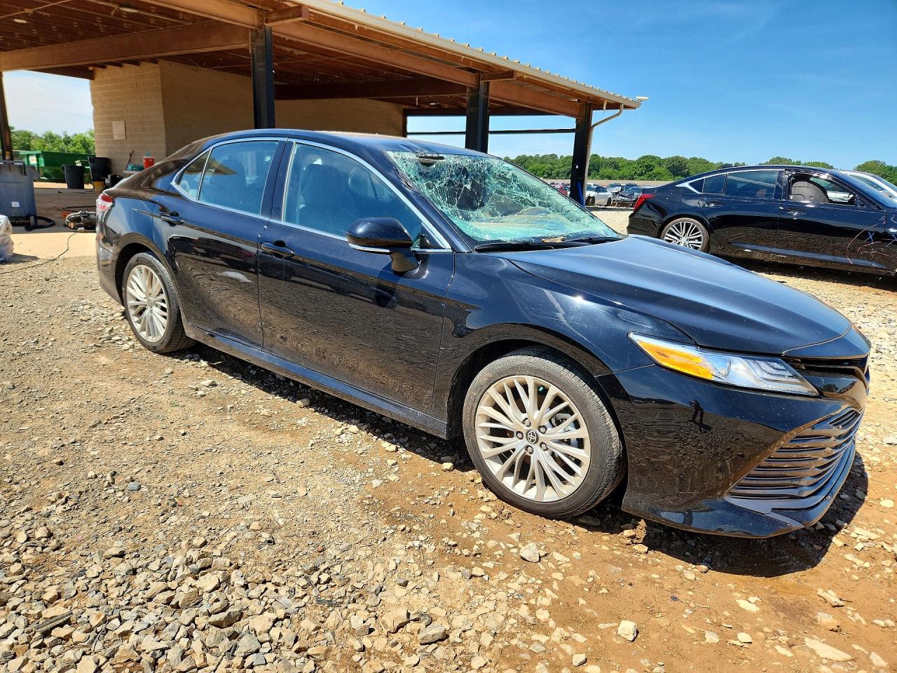 2020 TOYOTA CAMRY XLE — снимка 4