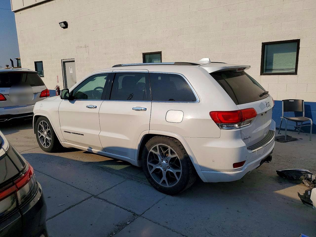 2019 JEEP GRAND CHEROKEE OVERLAND — снимка 2
