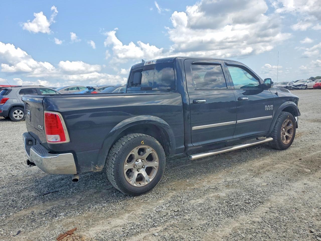 2015 RAM 1500 LARAMIE — снимка 3