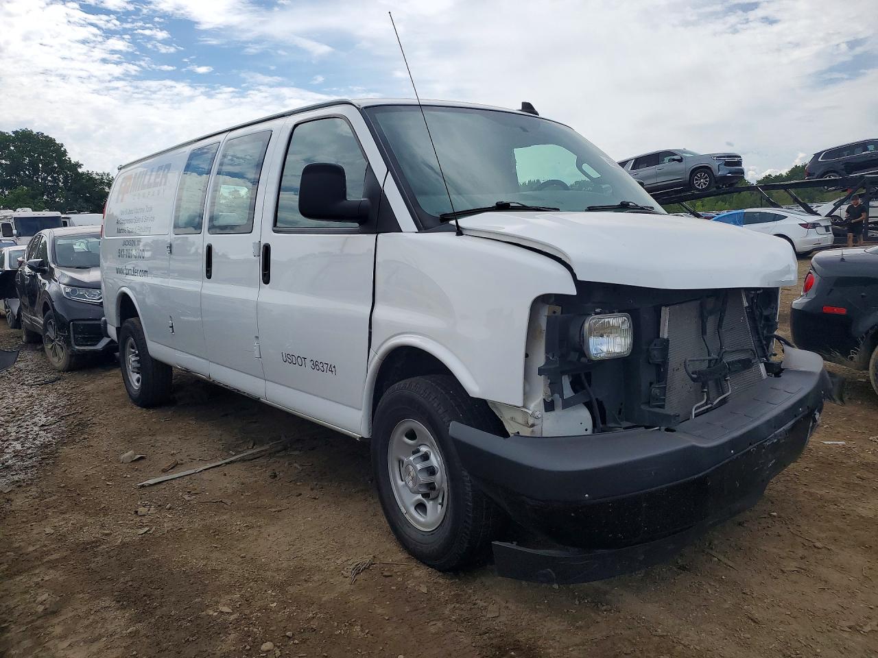 2017 CHEVROLET EXPRESS G2500 — снимка 4