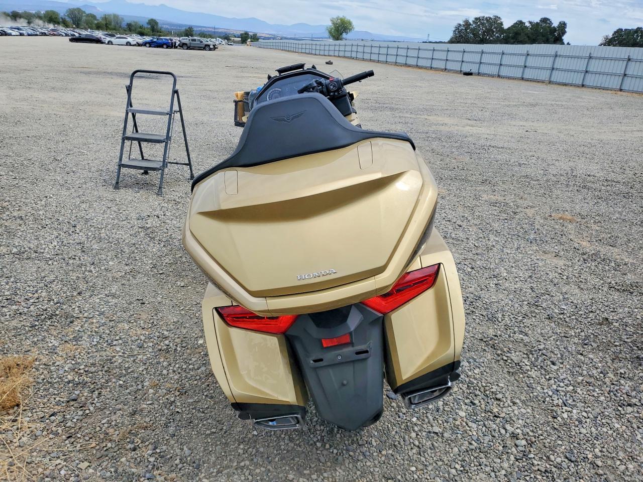 2025 HONDA GL1800 D — photo 4