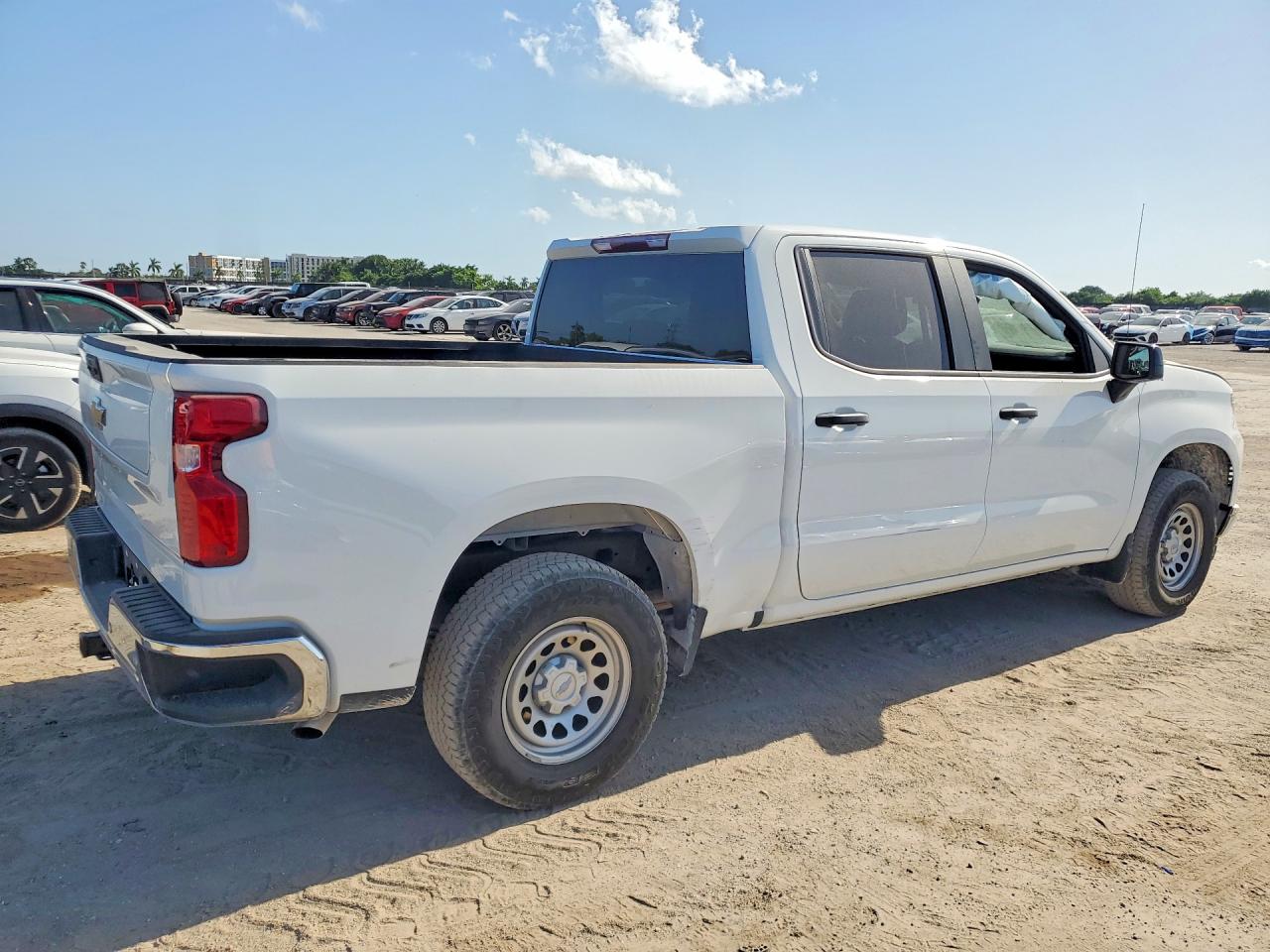 2024 CHEVROLET SILVERADO K1500 — снимка 3