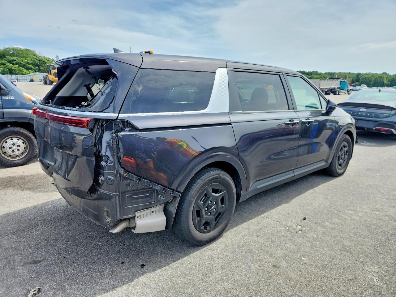 2026 KIA CARNIVAL LXS — снимка 3