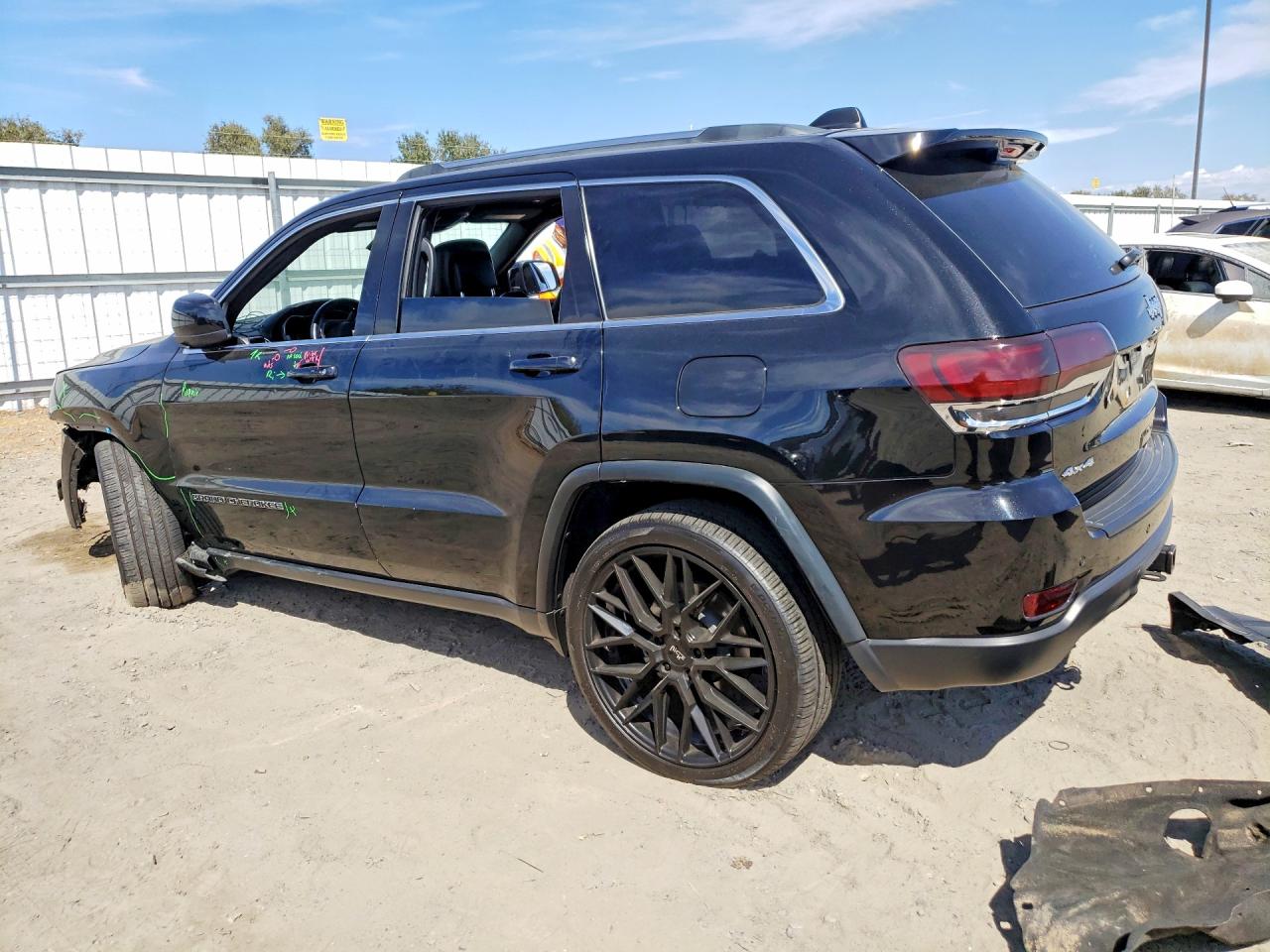 2021 JEEP GRAND CHEROKEE LAREDO — снимка 2
