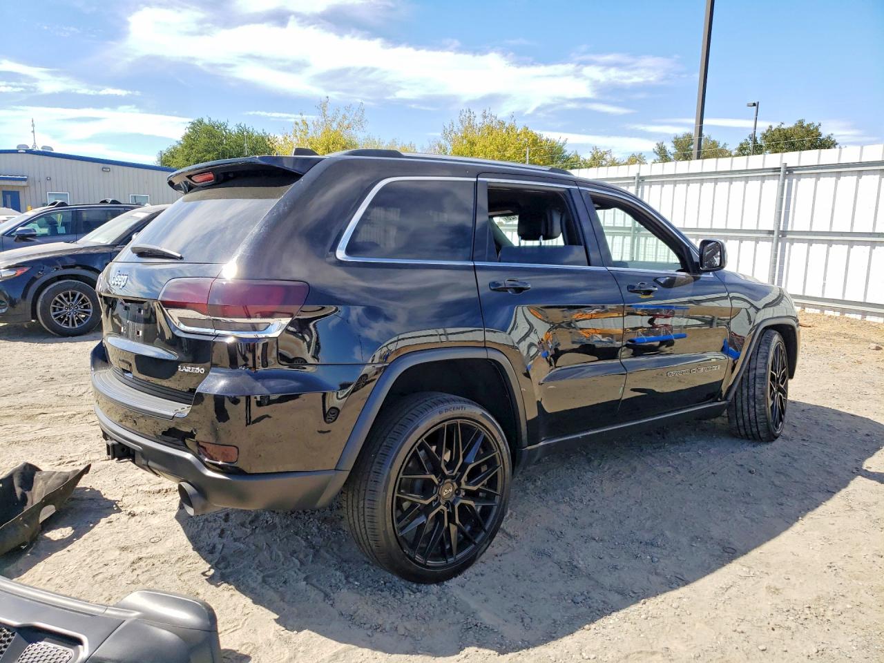 2021 JEEP GRAND CHEROKEE LAREDO — снимка 3