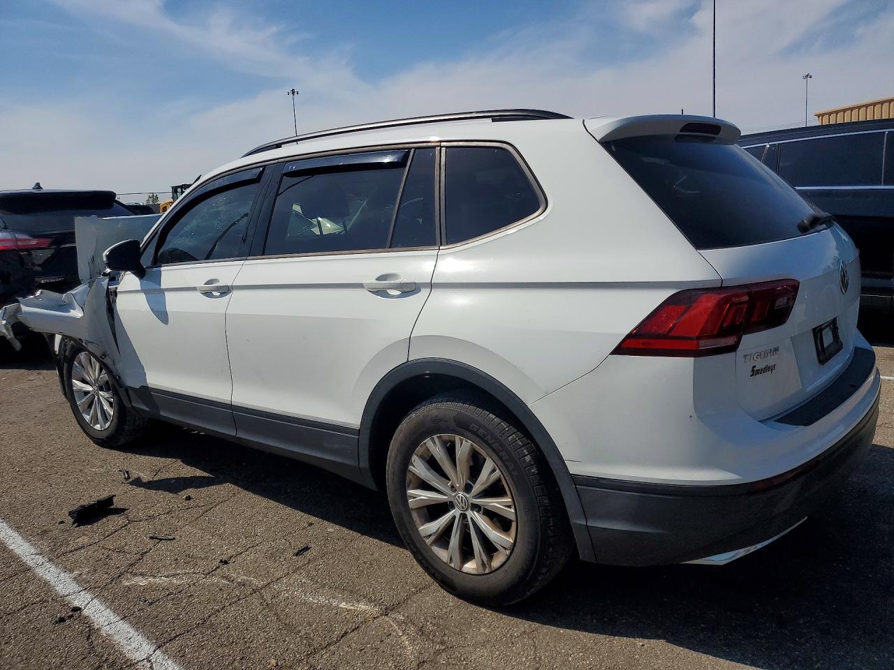 2018 VOLKSWAGEN TIGUAN S — снимка 2