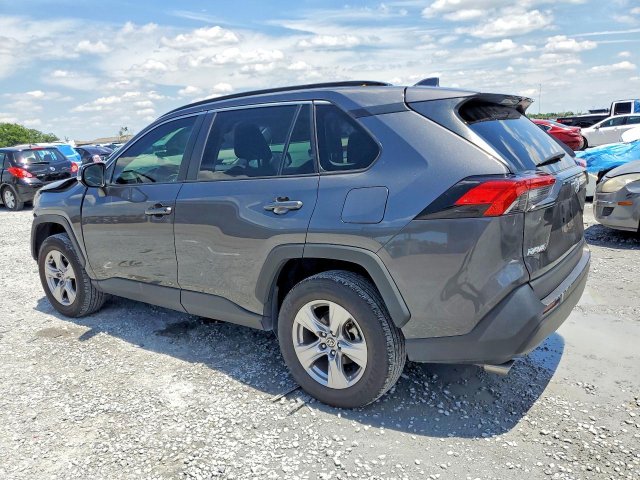 2023 TOYOTA RAV4 XLE — снимка 2