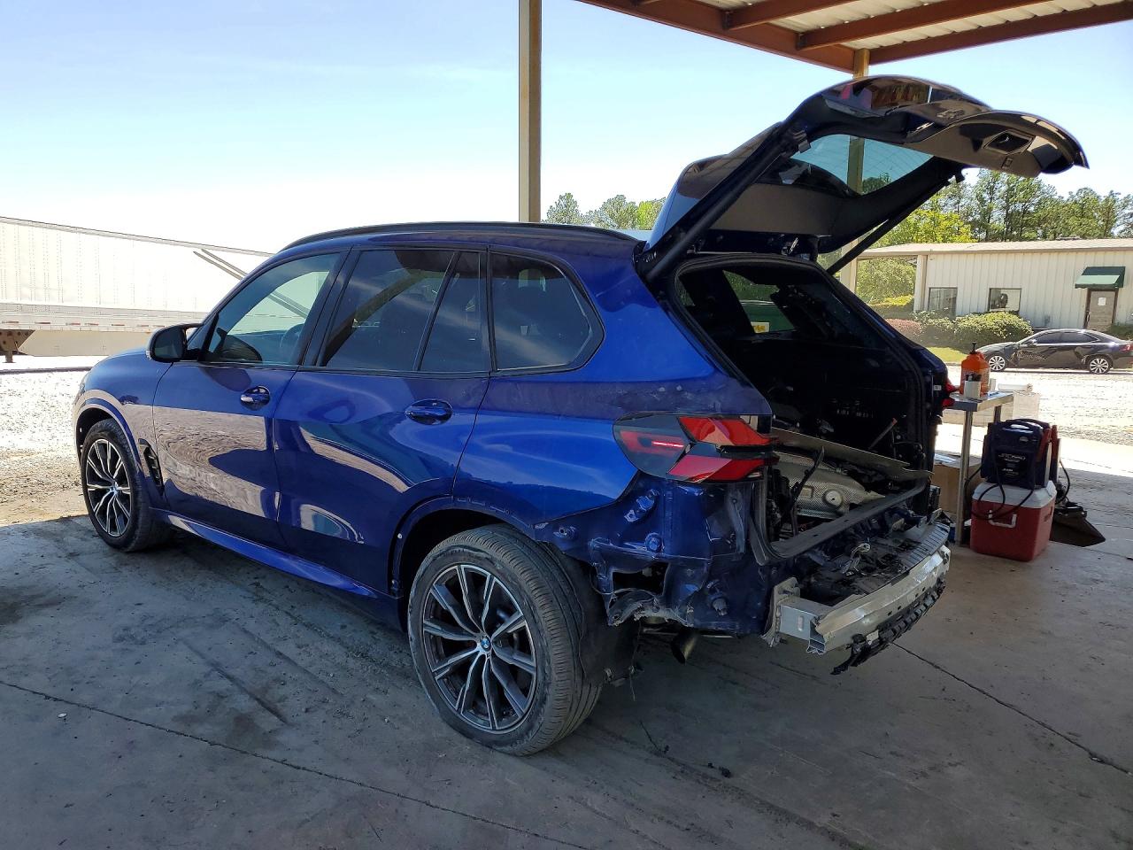 2025 BMW X5 M60I — снимка 2