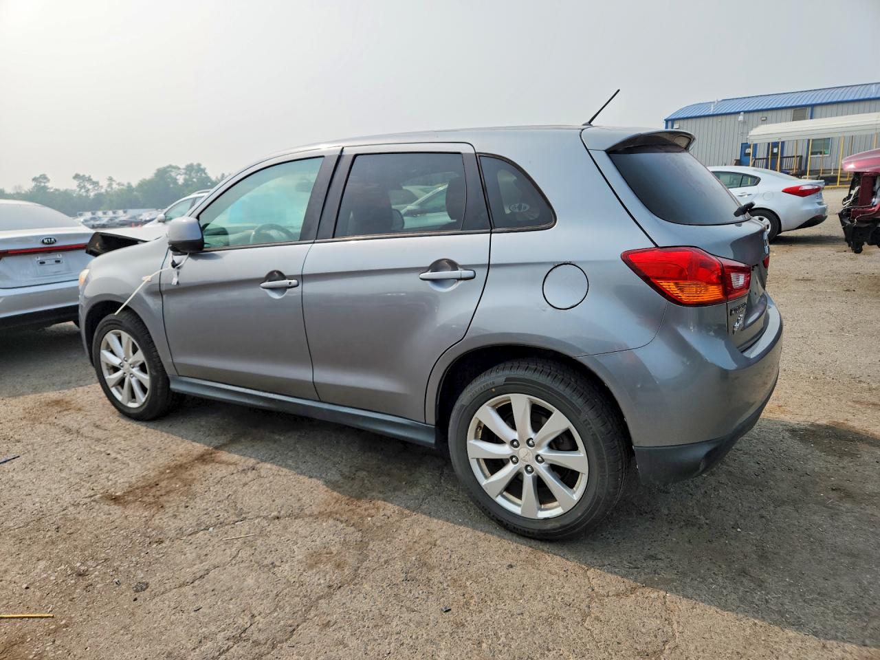 2015 MITSUBISHI OUTLANDER SPORT ES — снимка 2