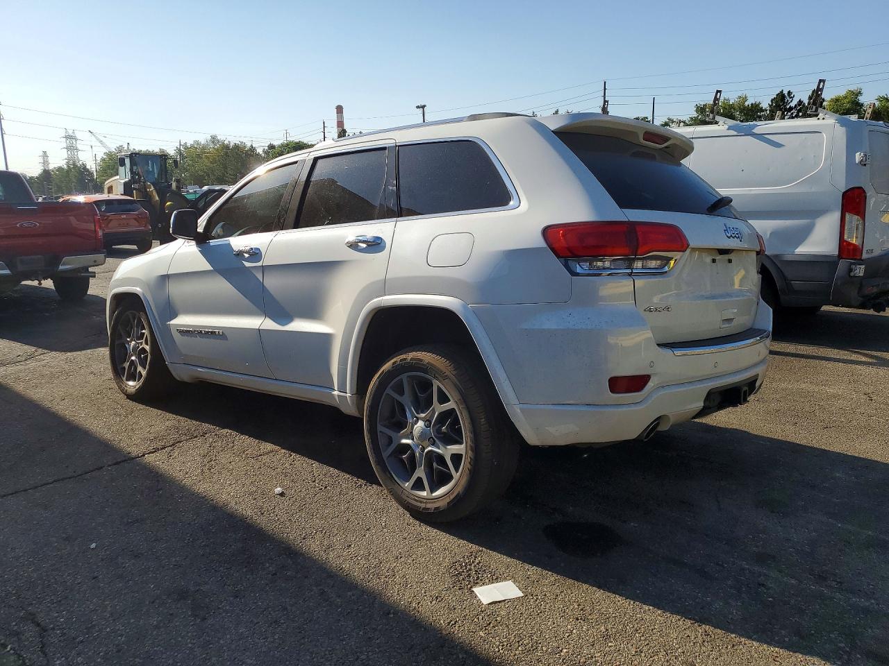 2020 JEEP GRAND CHEROKEE OVERLAND — снимка 2