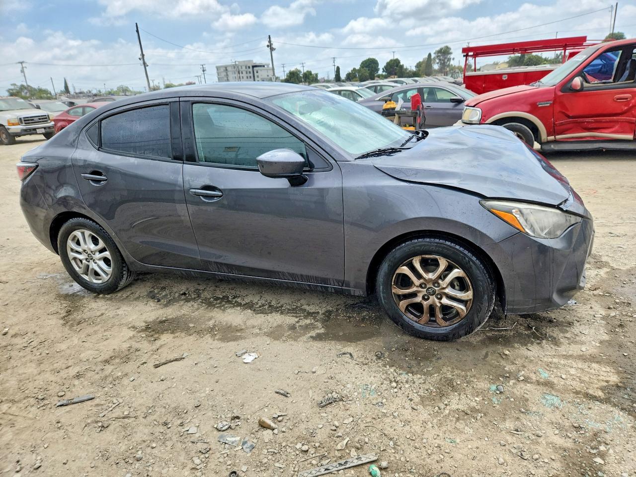 2017 TOYOTA YARIS IA BASE — снимка 4