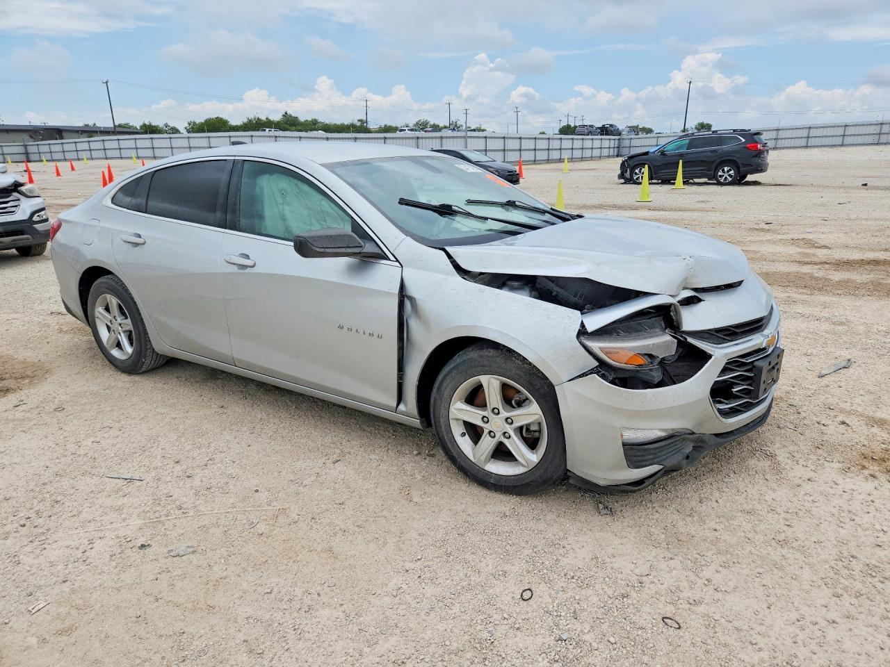 2021 CHEVROLET MALIBU LS — снимка 4