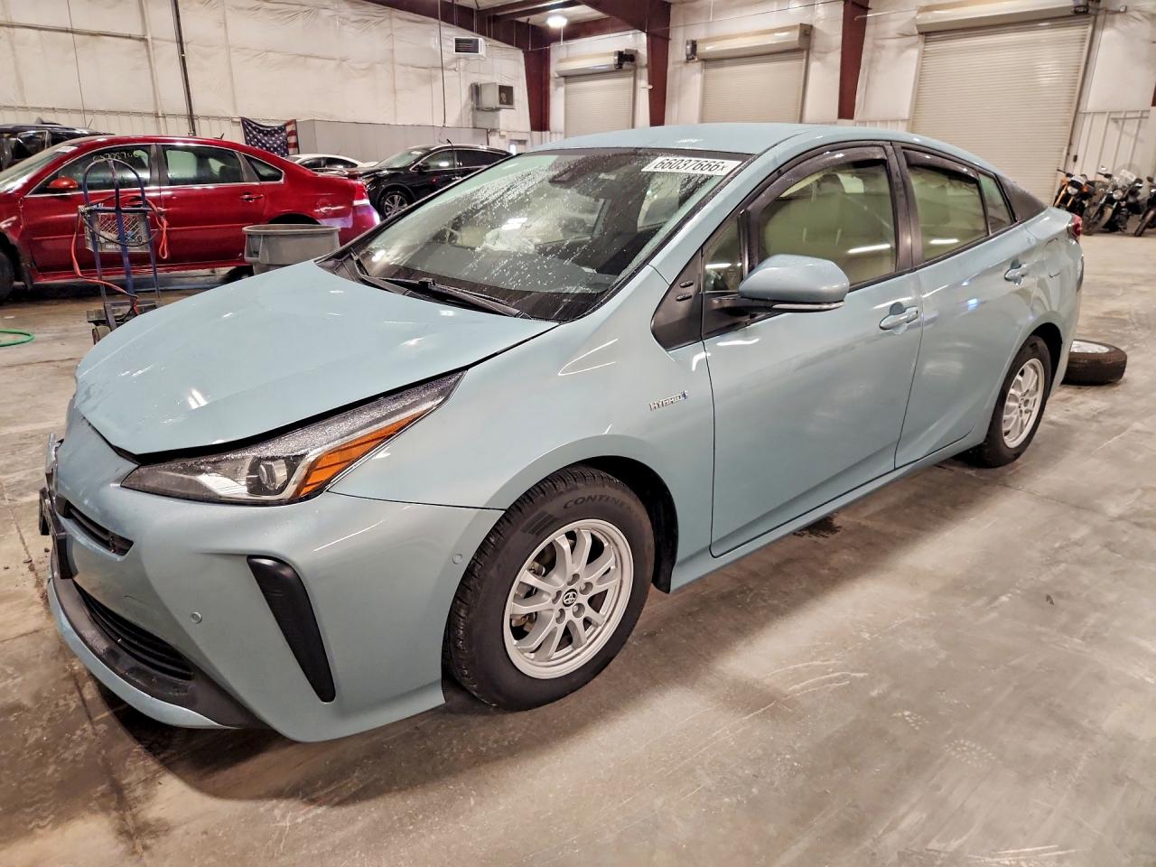 2021 TOYOTA PRIUS LE