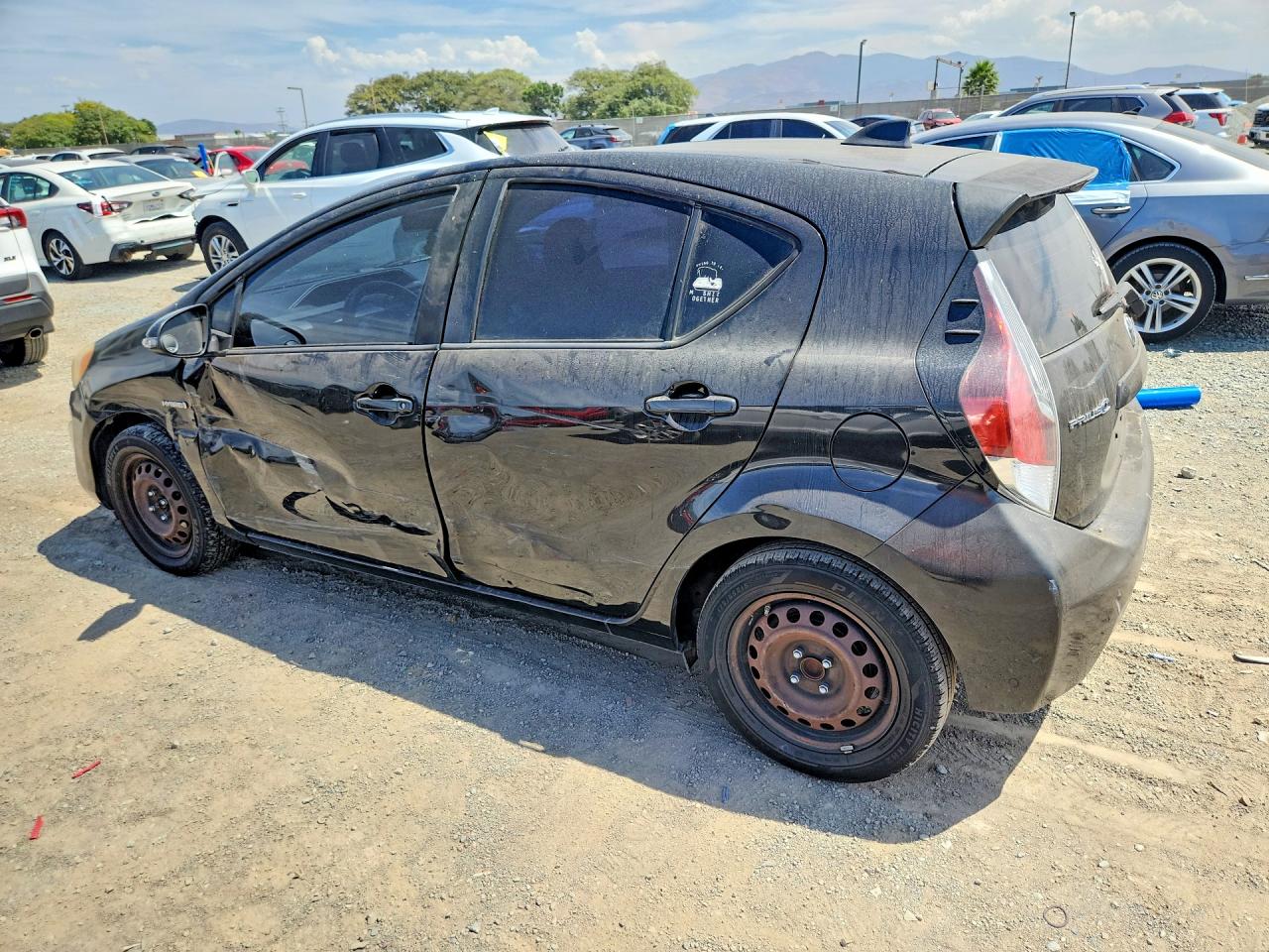 2016 TOYOTA PRIUS C ONE — снимка 2