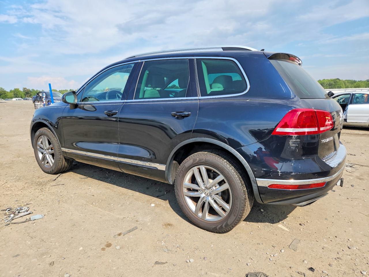 2015 VOLKSWAGEN TOUAREG V6 — снимка 2