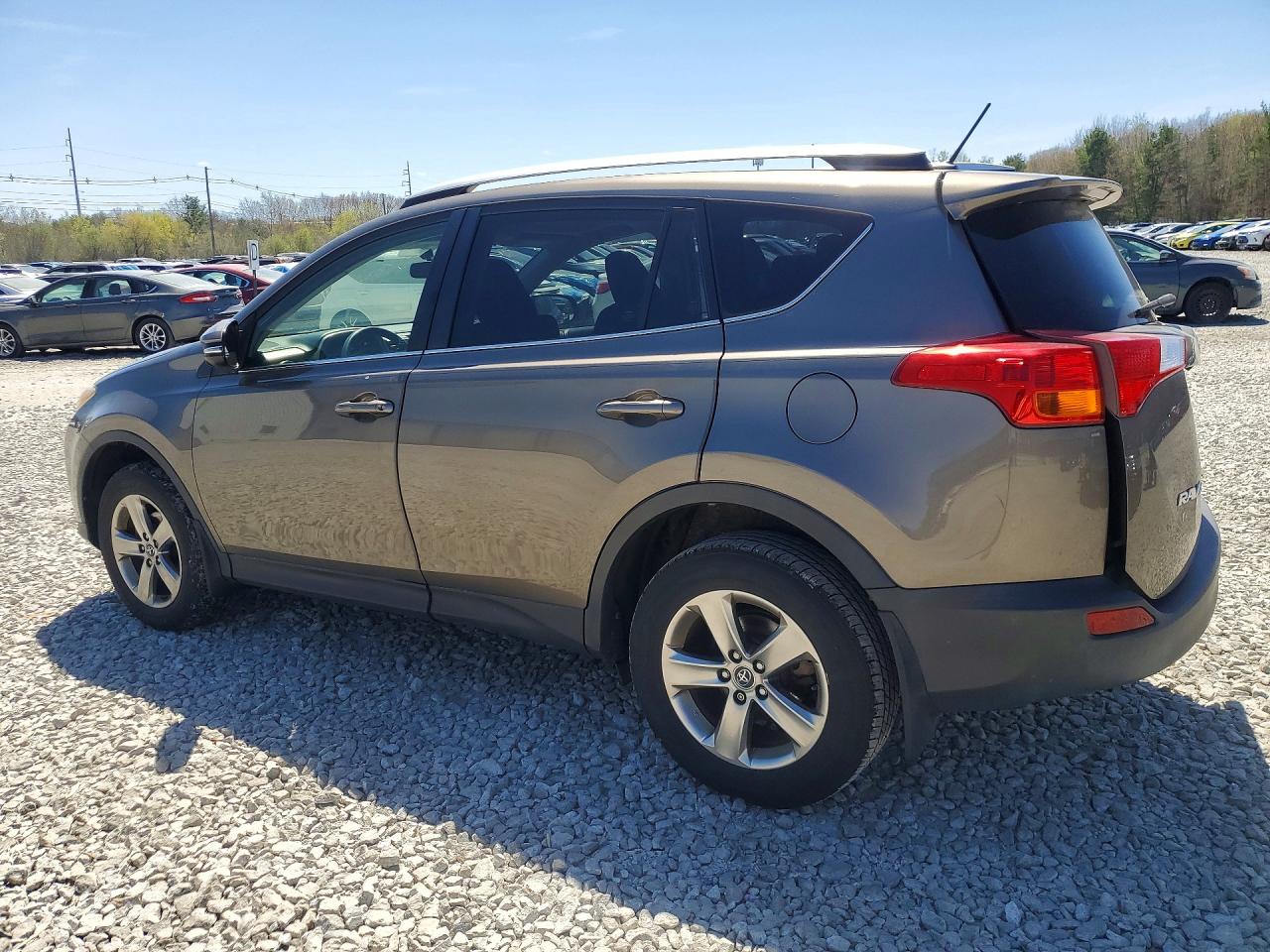 2015 TOYOTA RAV4 XLE — снимка 2