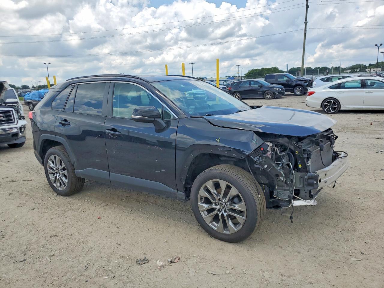2022 TOYOTA RAV4 XLE PREMIUM — снимка 4