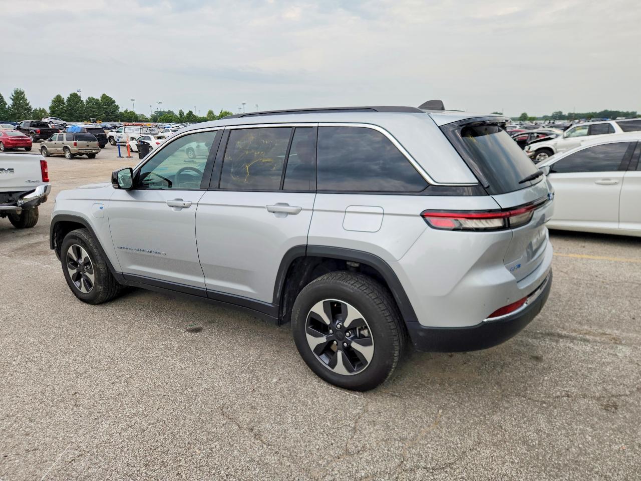2024 JEEP GRAND CHEROKEE LIMITED 4XE — снимка 2