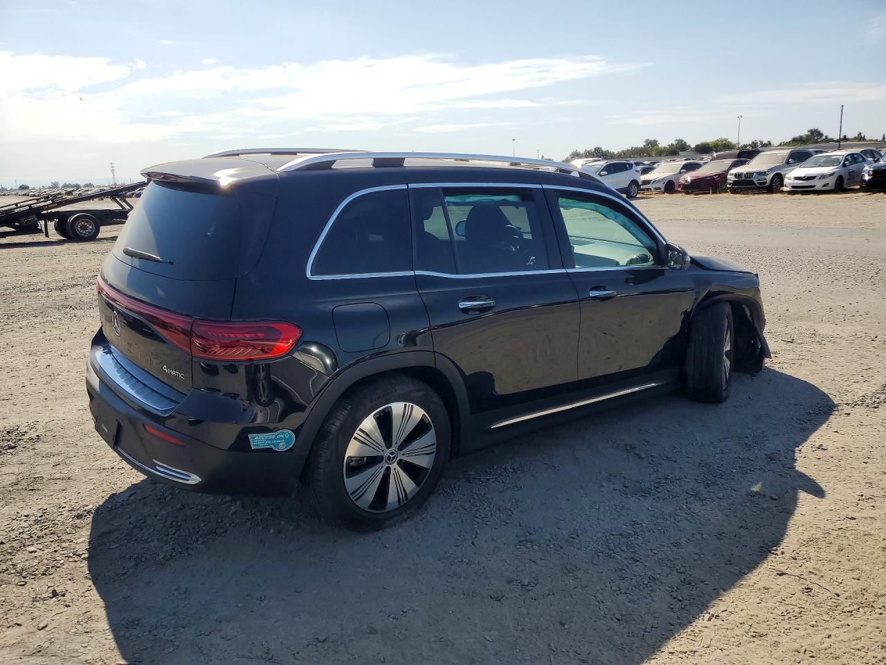2024 MERCEDES-BENZ EQB 300 4MATIC — снимка 3
