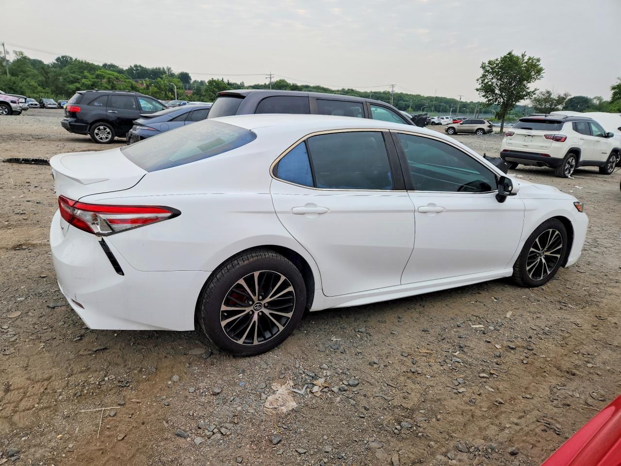 2018 TOYOTA CAMRY SE — снимка 3