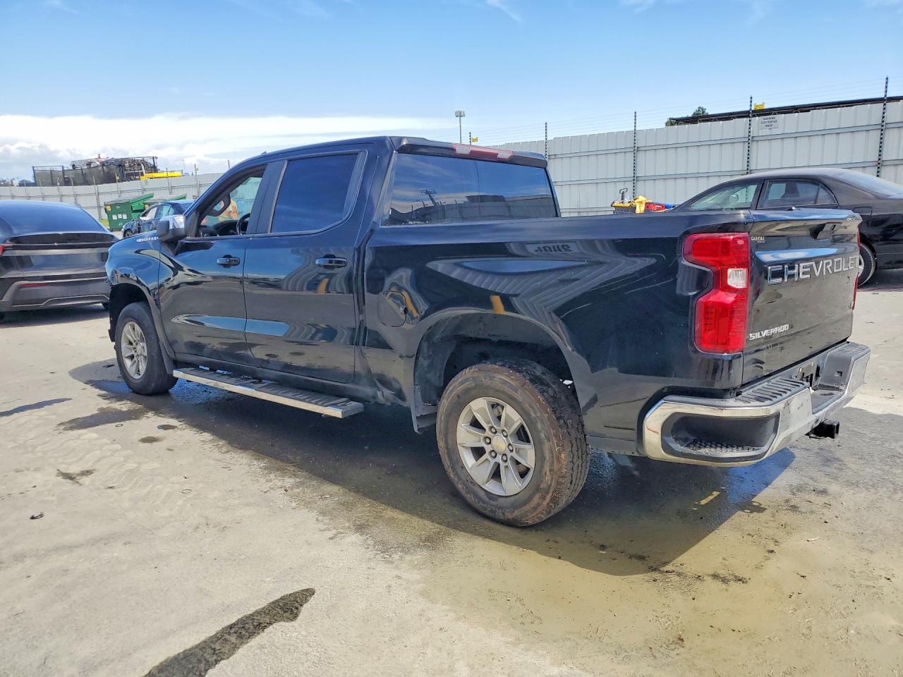 2021 CHEVROLET SILVERADO C1500 LT — снимка 2