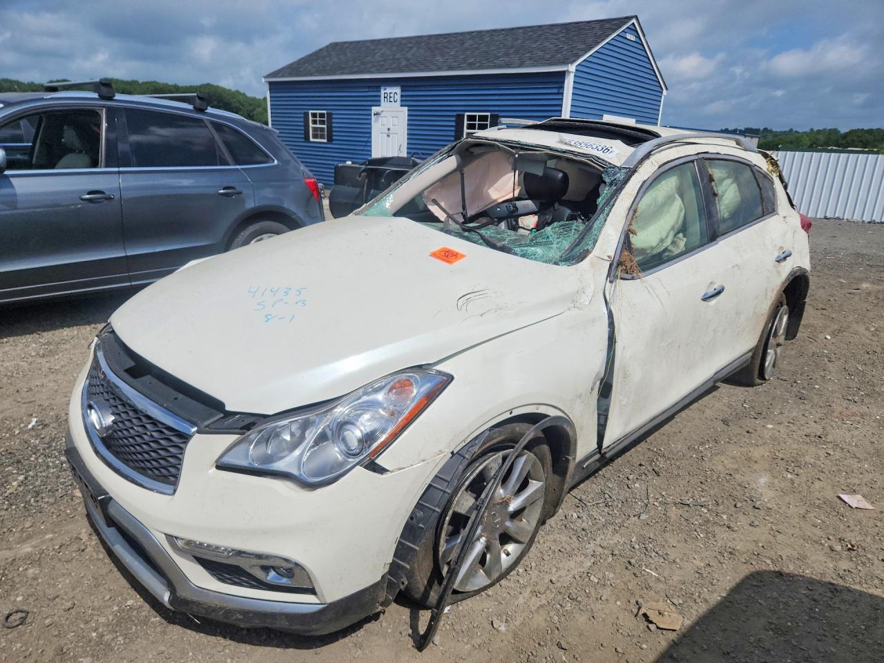 2016 INFINITI QX50 BASE