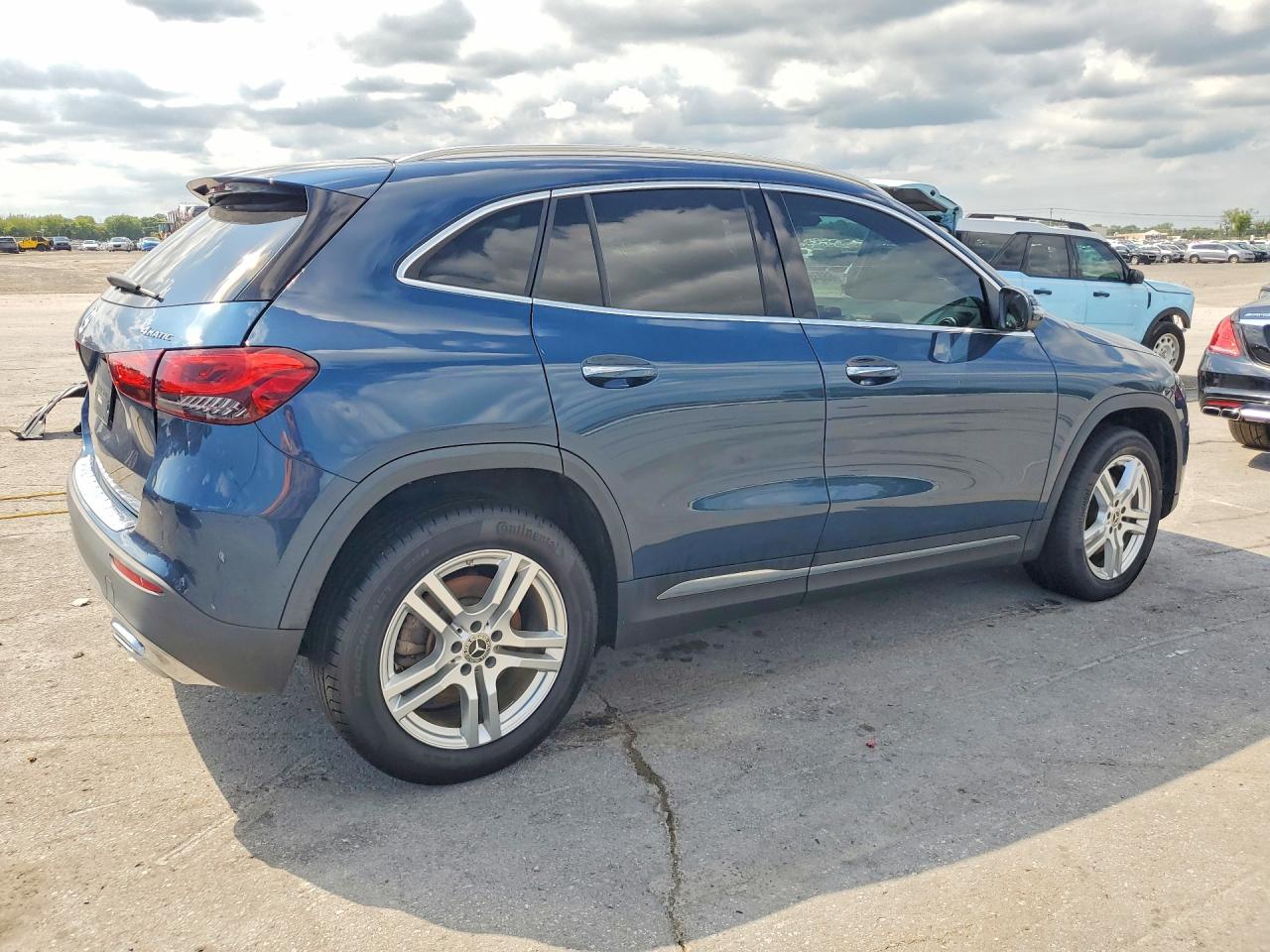 2021 MERCEDES-BENZ GLA 250 4MATIC — снимка 3