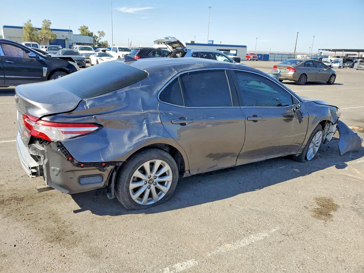 2019 TOYOTA CAMRY LE — снимка 3