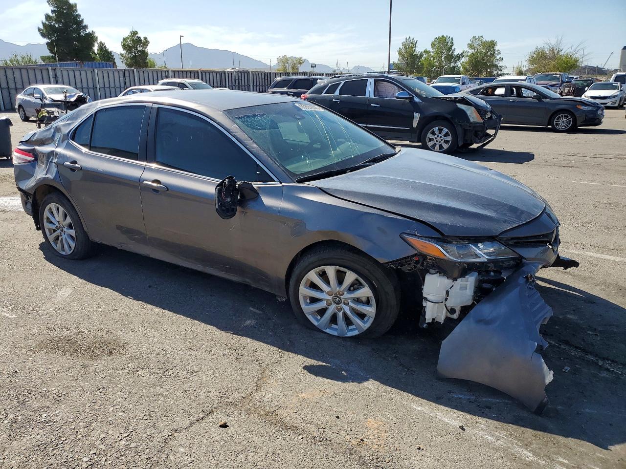 2019 TOYOTA CAMRY LE — снимка 4