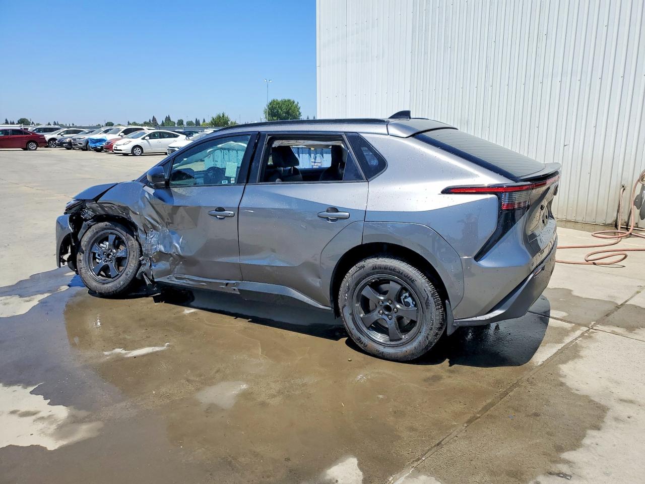2026 TOYOTA BZ XLE PLUS — снимка 2