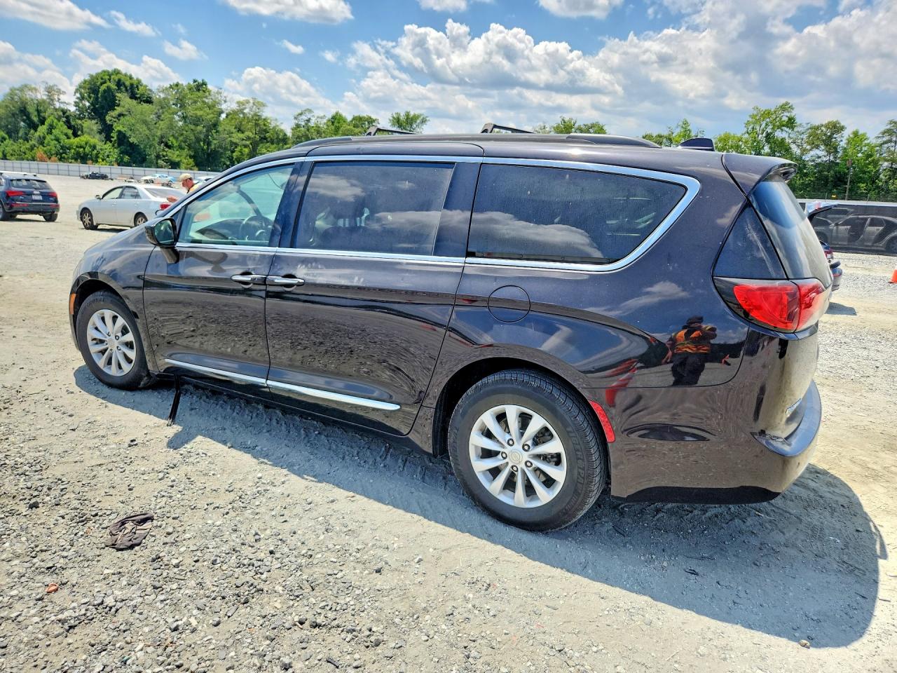 2017 CHRYSLER PACIFICA TOURING L — снимка 2