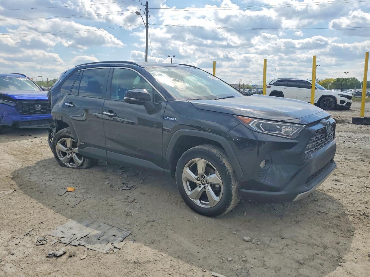 2021 TOYOTA RAV4 LIMITED — снимка 4