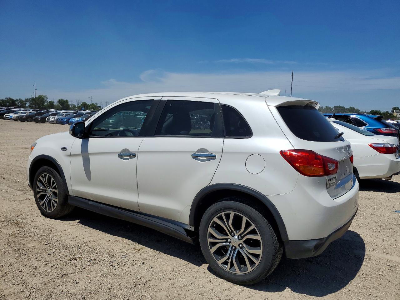 2017 MITSUBISHI OUTLANDER SPORT ES — снимка 2