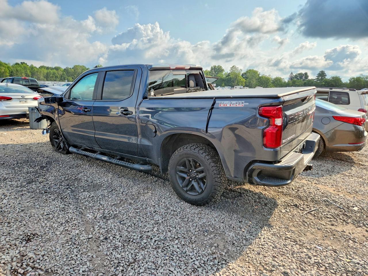 2020 CHEVROLET SILVERADO K1500 LT TRAIL BOSS — снимка 2