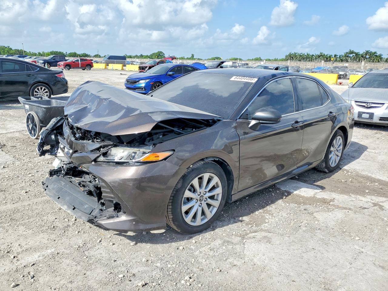 2018 TOYOTA CAMRY LE