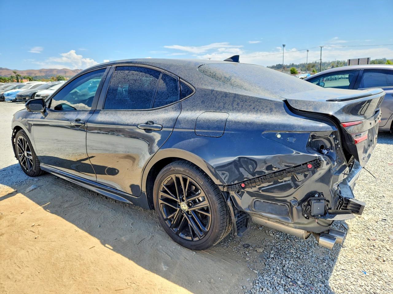 2025 TOYOTA CAMRY SE — снимка 2