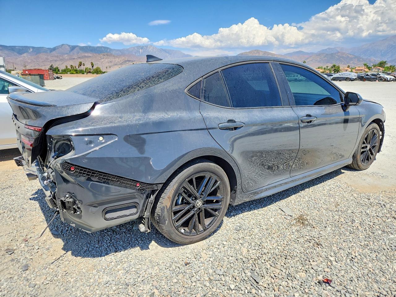 2025 TOYOTA CAMRY SE — снимка 3